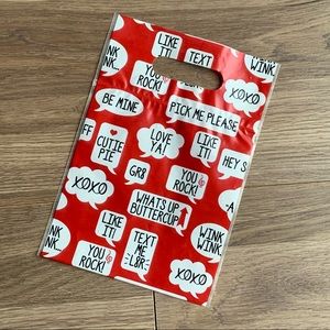 ❤️Valentine’s Day Gift Bags- (Set of 6)